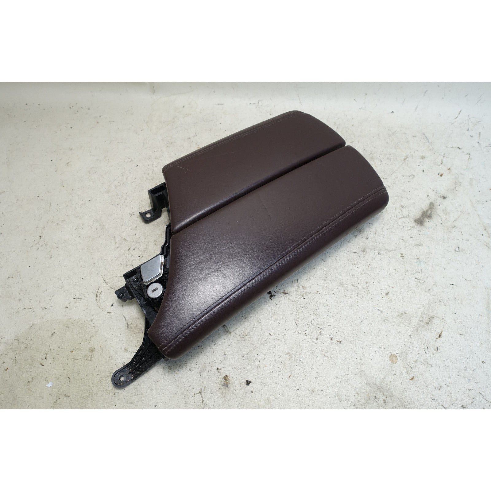 57_60a68eae-544c-4f46-af8f-7f1590147543.jpg BMW F10 5-Series Front Center Armrest Mocha Nappa Leather OEM 2014-2016 - Image 1