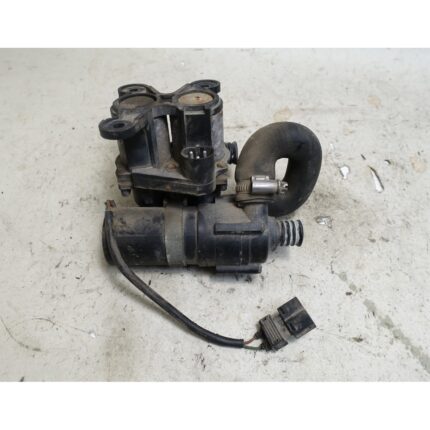 Damaged BMW E34 5-Series E32 E31 Heater Control Valve w Auxiliary Water Pump OEM