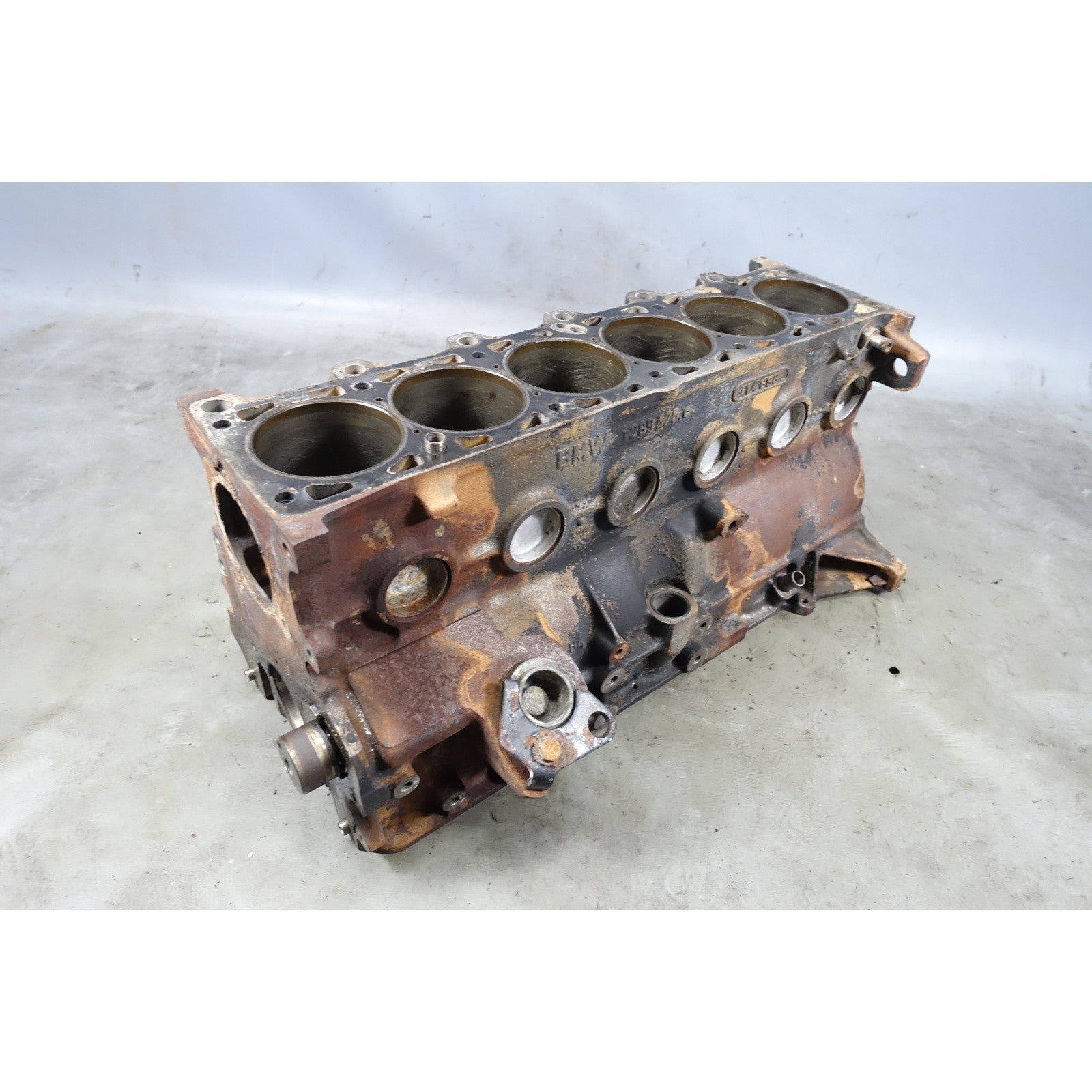 57_73ad5fe8-9456-46c0-a7cf-4af7817d6efa.jpg BMW E30 325ix M20B25 2.5L 6-Cyl Engine Cylinder Block Bare OEM 1988-1991 - Image 1