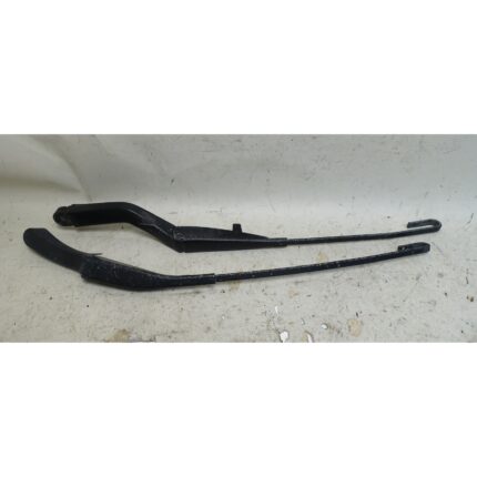 Damaged 1991-1995 BMW E34 5-Series E32 Factory Windshield Wiper Arm Pair OEM