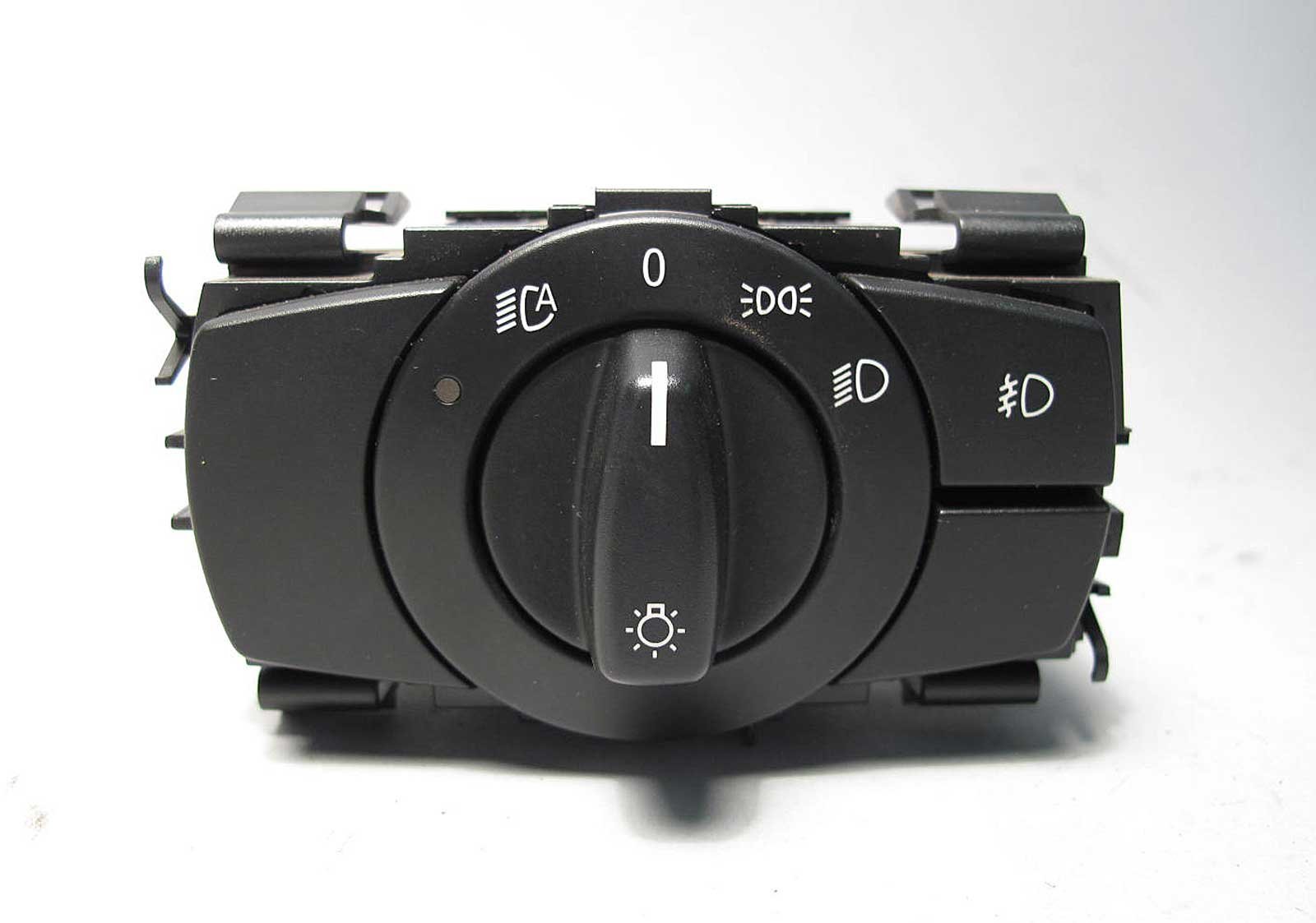 inv_006474.jpg 2006-2011 BMW E90 E92 3-Series 1-Series Headlight Switch w Fog Rain Sensor OEM - Image 1