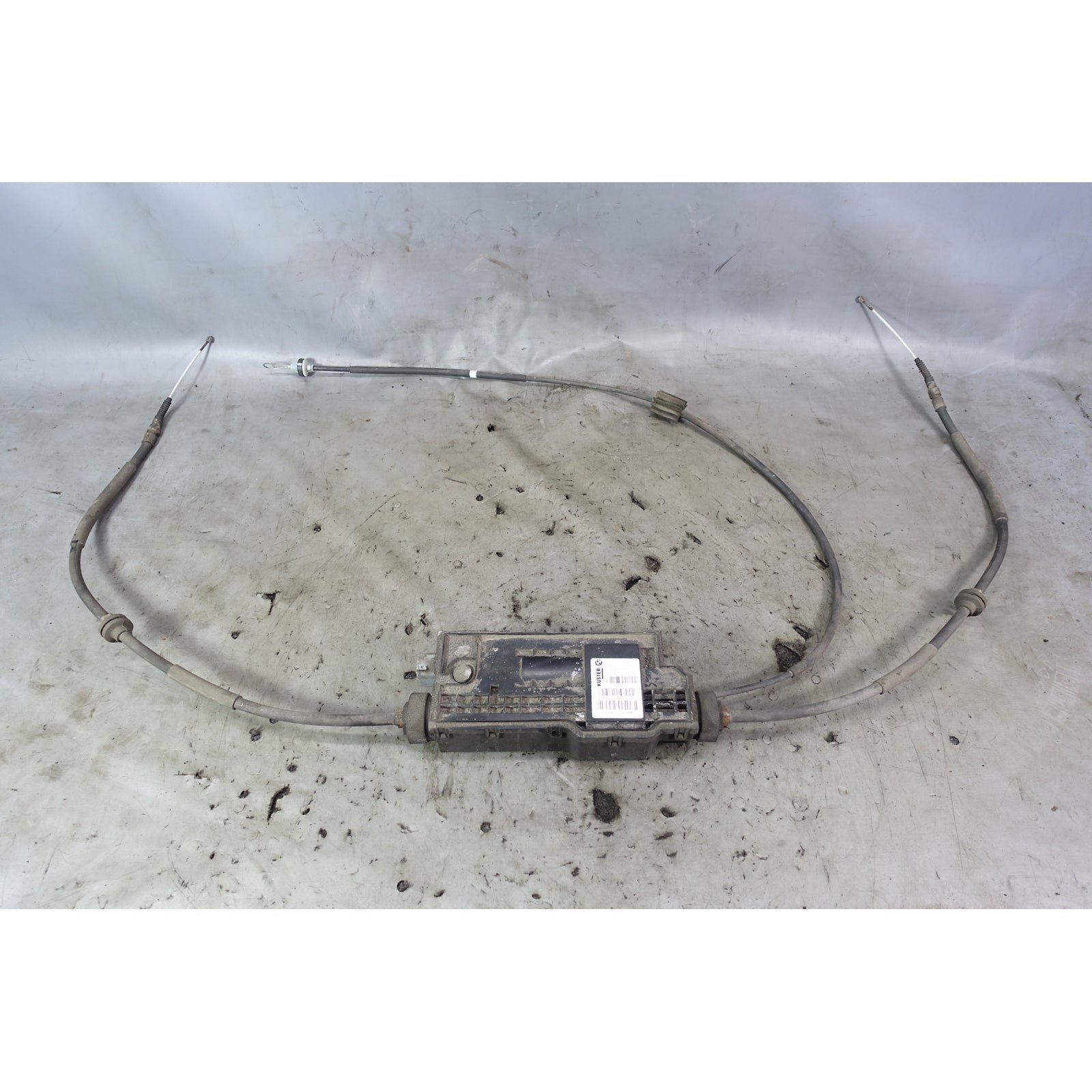 inv_044760.jpg 2014-2015 BMW F15 X5 F16 X6 Early Electric Parking Brake Actuator w Cables OEM - Image 1