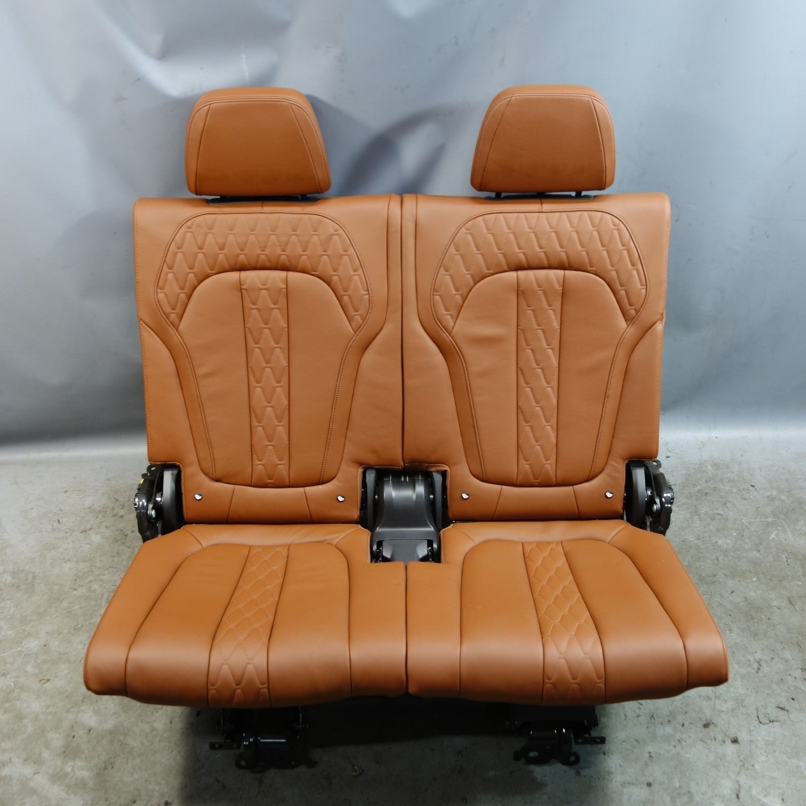 inv_056356.jpg 19-21 BMW G07 X7 3rd Row Rear Seat Assembly Folding Bench Tartufo Leather OEM - Image 1