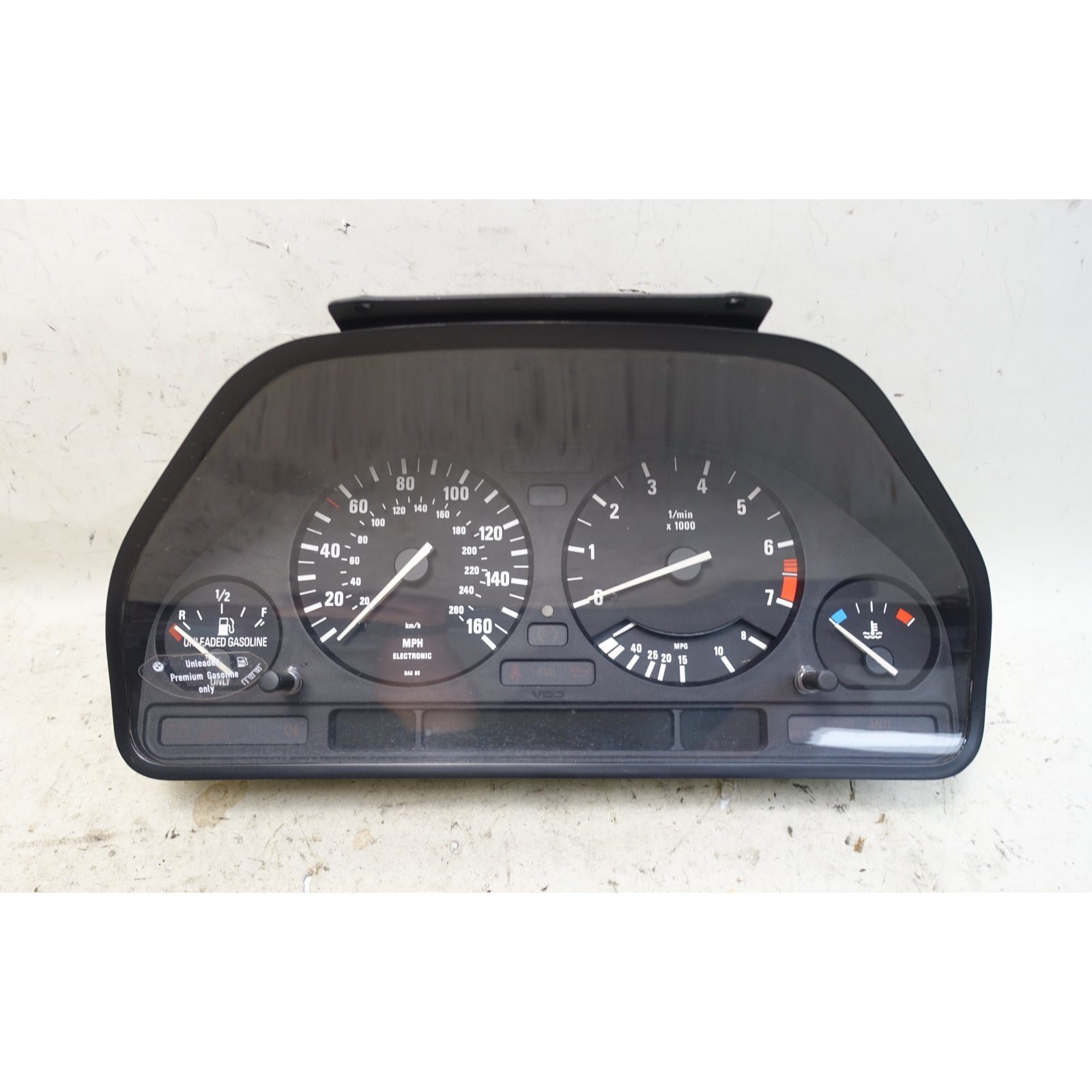 inv_056425.jpg Damaged BMW E34 525i 535i Instrument Gauge Cluster Speedo Tach MPH 9/90 to 9/91 - Image 1