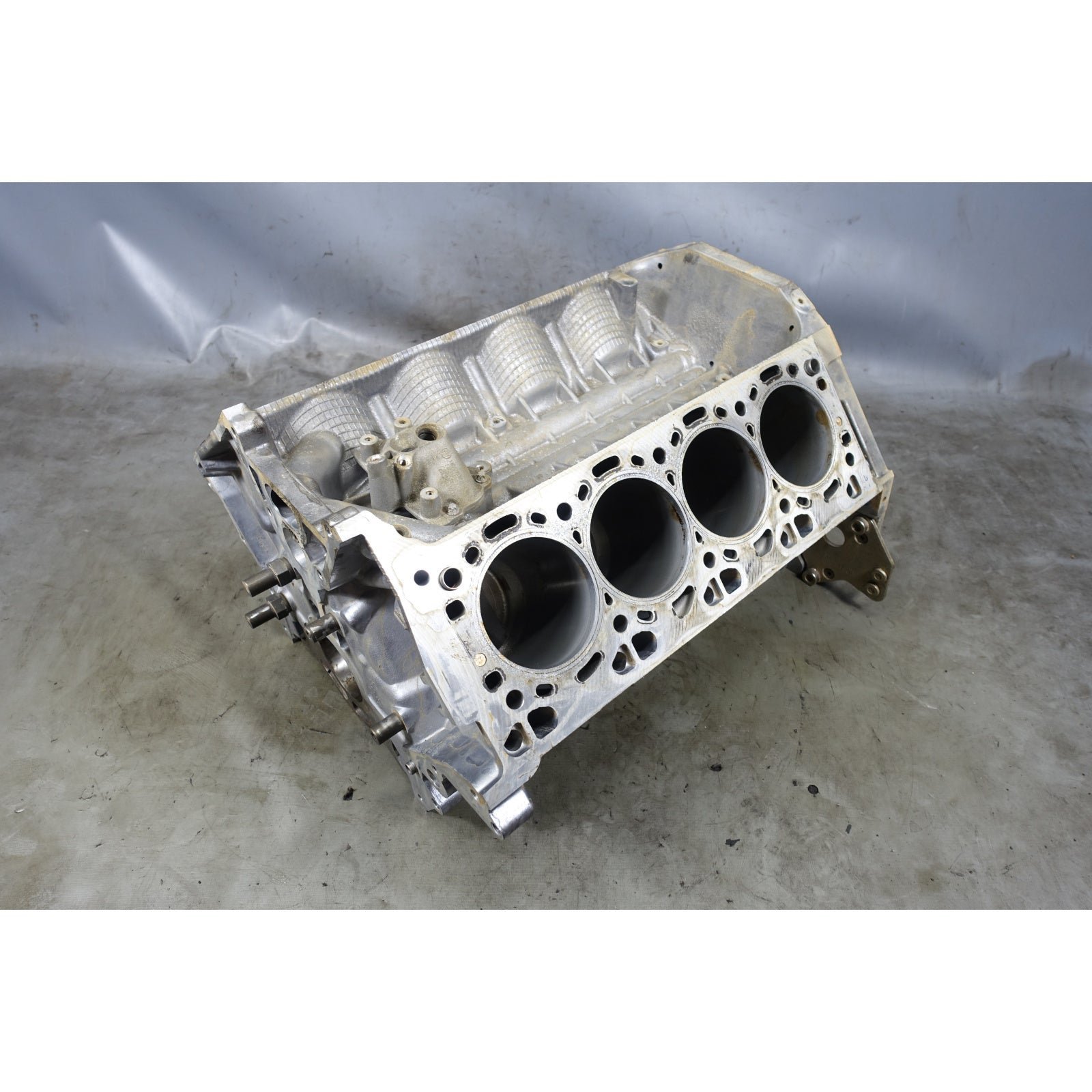 inv_056986.jpg BMW N63TU V8 Engine Cylinder Block Bare OEM 2013-2019 F10 550i F01 750i F15 X5 - Image 1